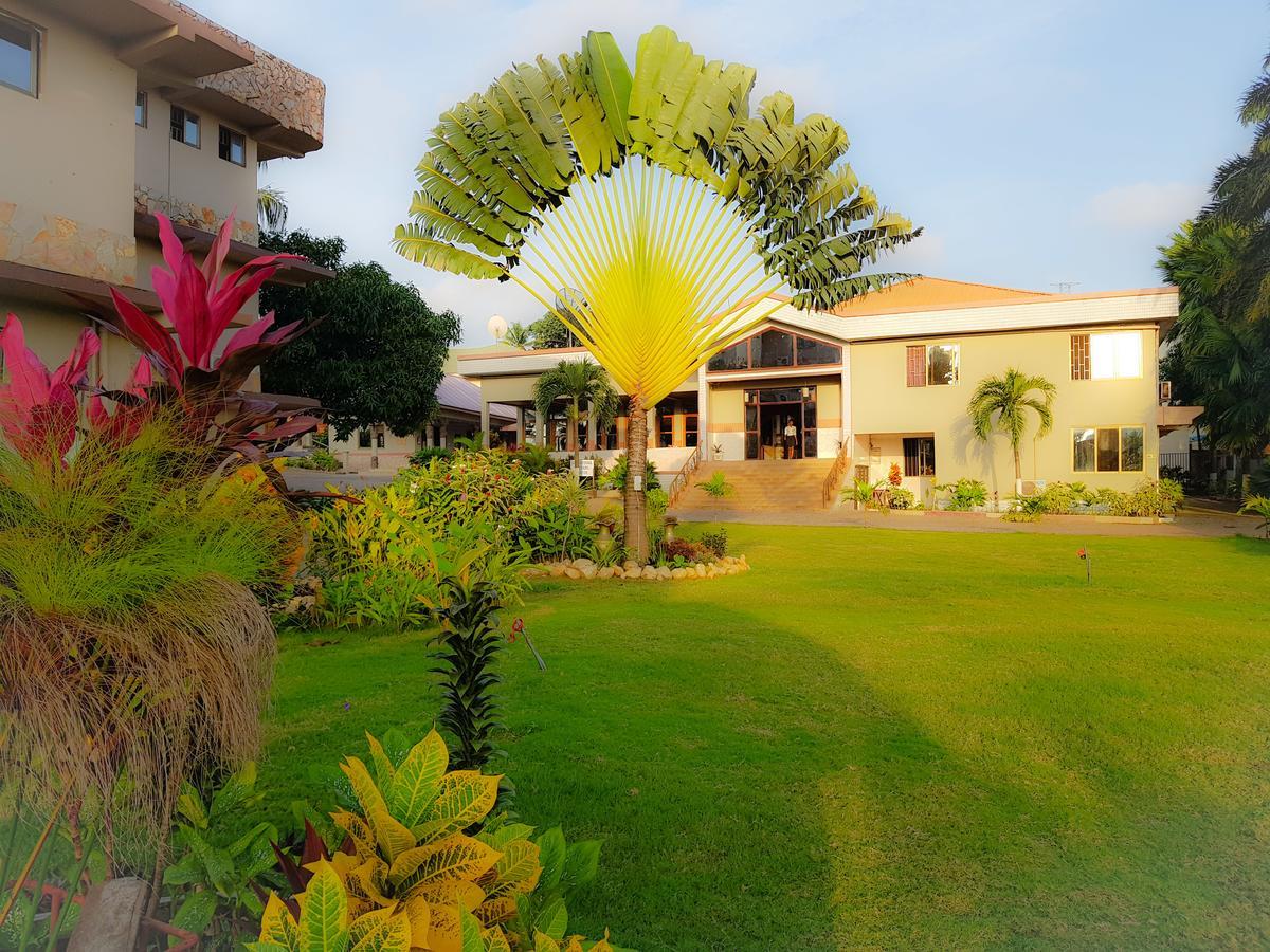 Sweet Garden Hotel Kumasi Extérieur photo
