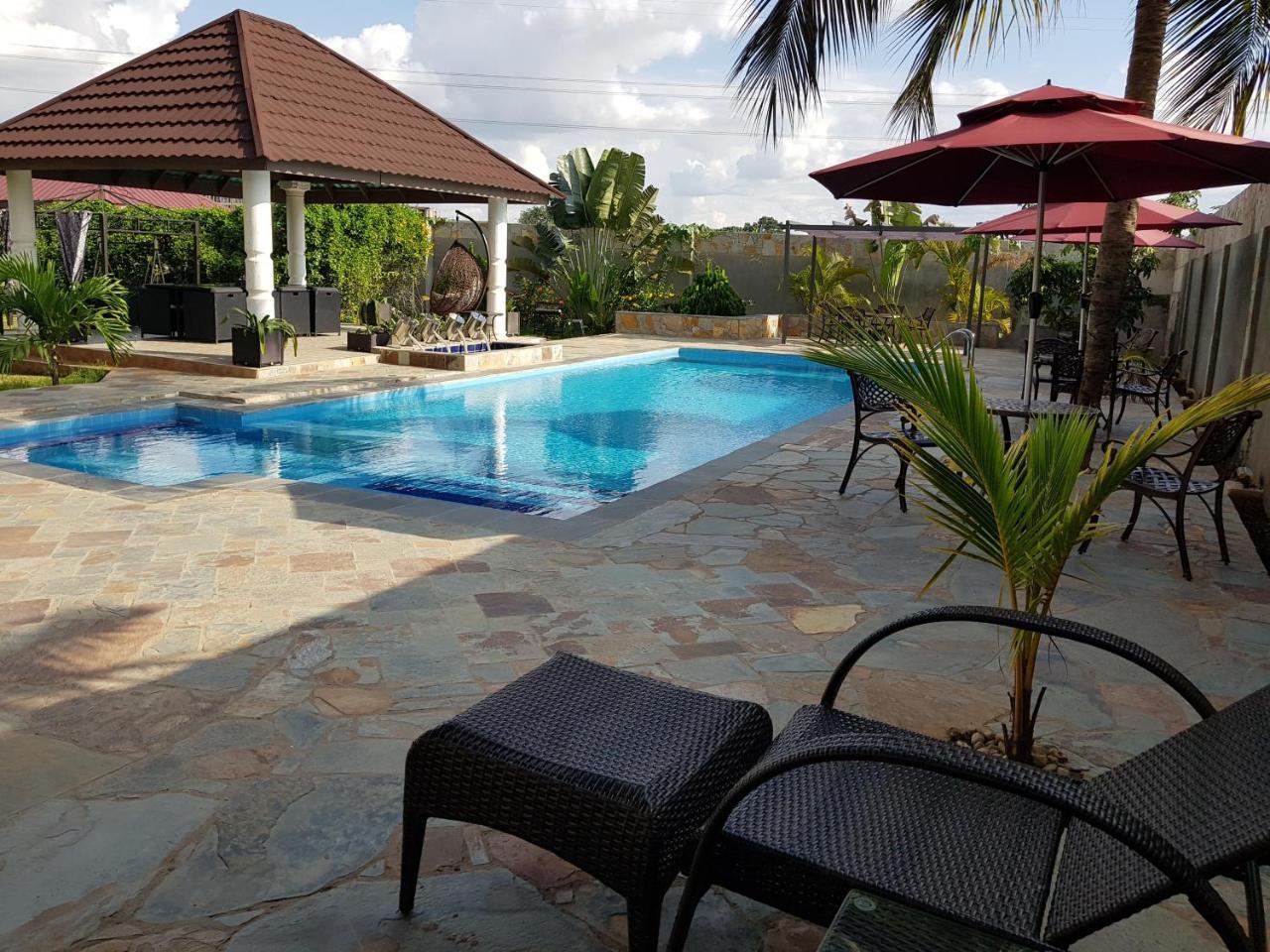 Sweet Garden Hotel Kumasi Extérieur photo