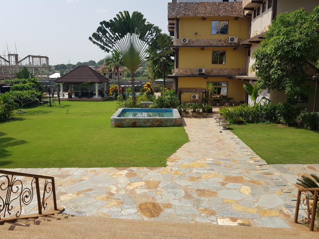 Sweet Garden Hotel Kumasi Extérieur photo